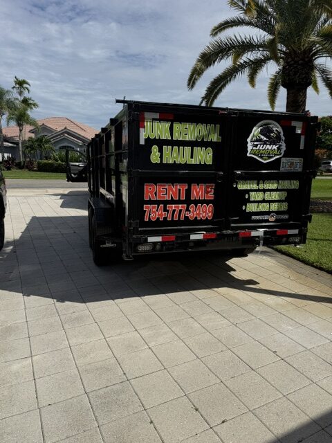 Junk removal and hauling dump trailer rental in Hollywood FL